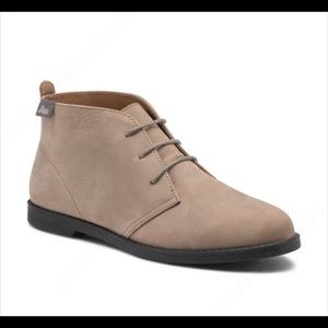 G. H. Bass flex step elyse chukka booties